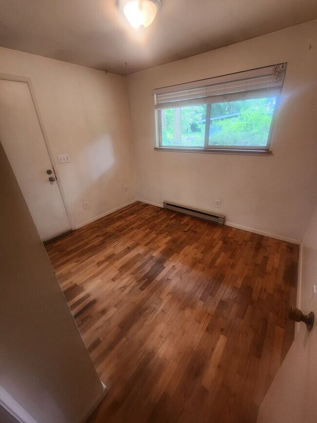 Building Photo - Charming 3 bedroom 1 bathroom home in Bothell!