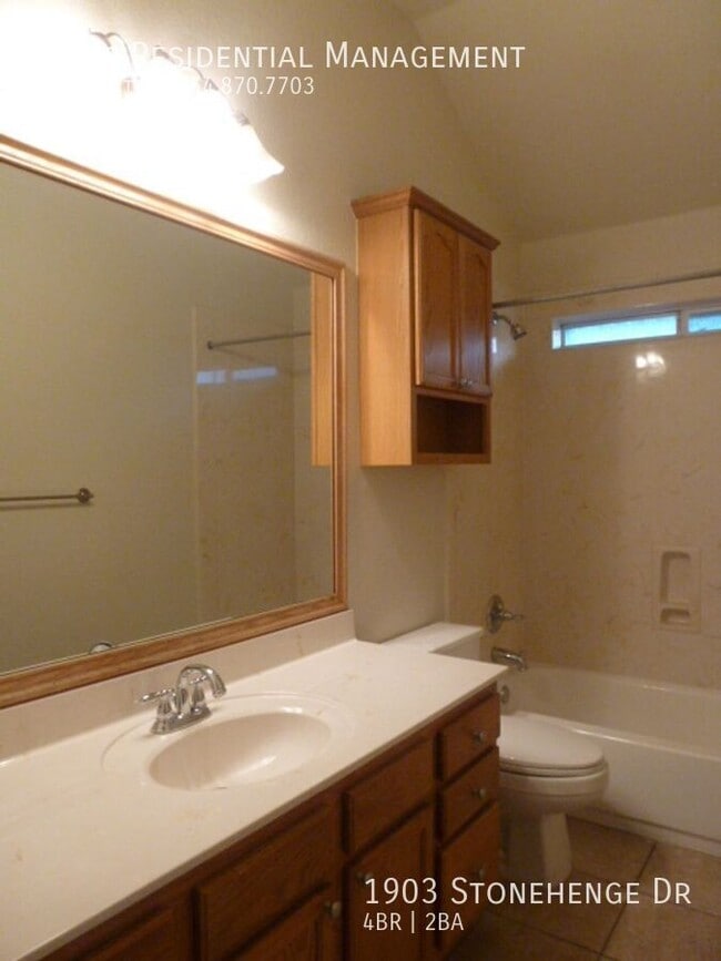 Building Photo - 1903 Stonehenge Dr