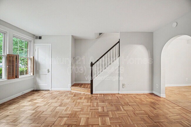 Building Photo - 1510 S Edgewood St
