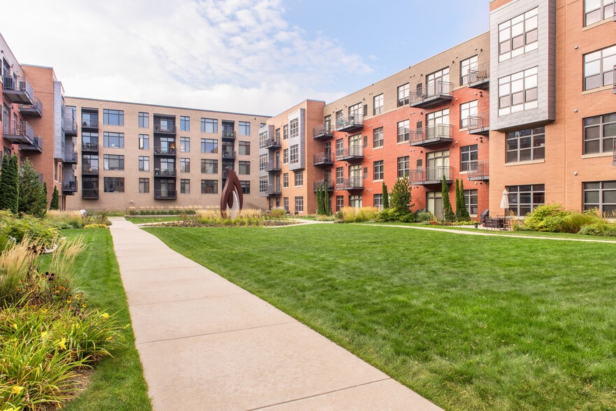 Building Photo - Gaslight & Corcoran Lofts