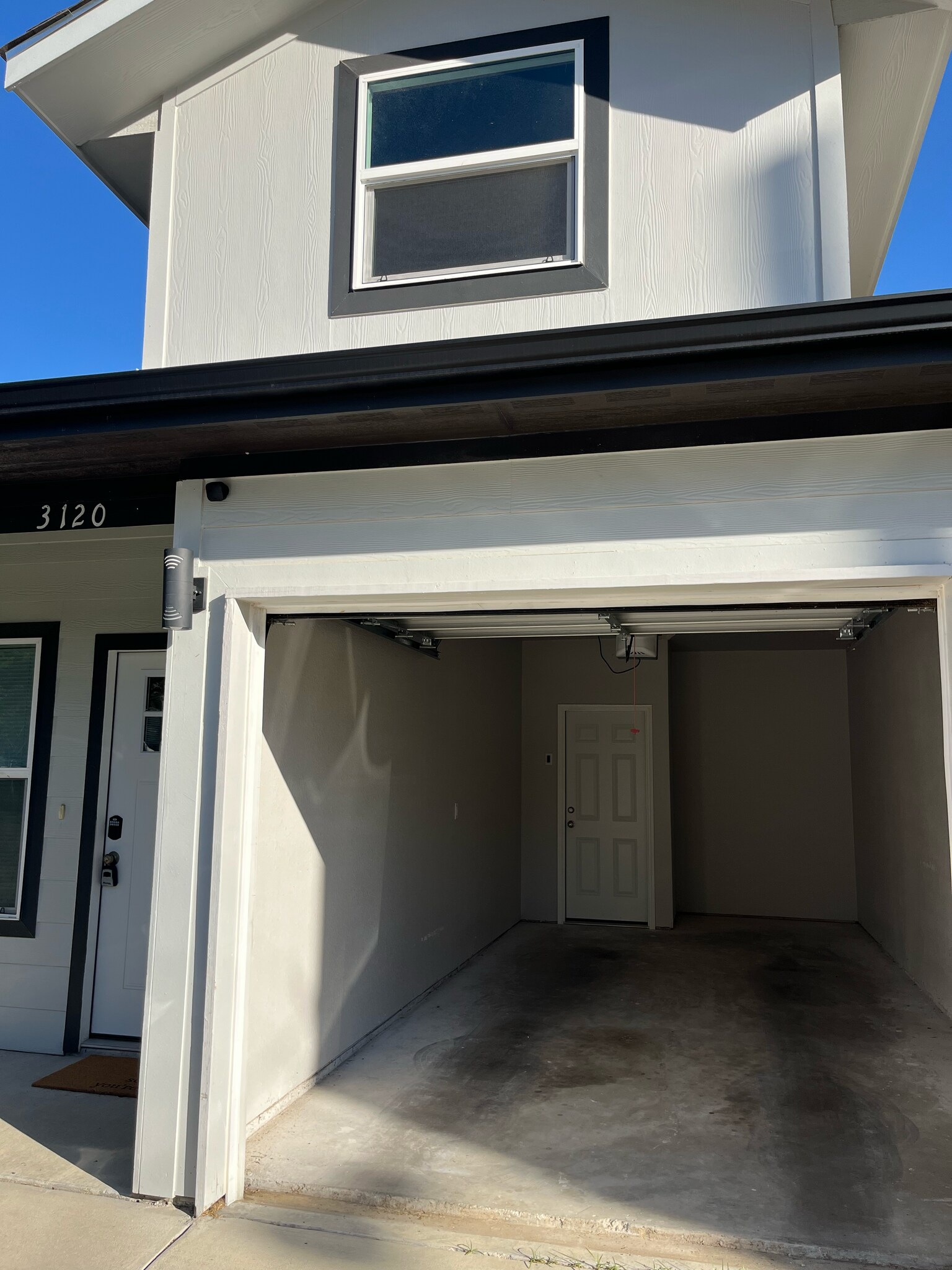 Building Photo - 3120 Hemphill St