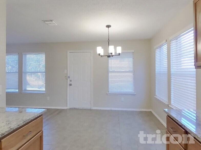 Building Photo - 510 Appaloosa Dr