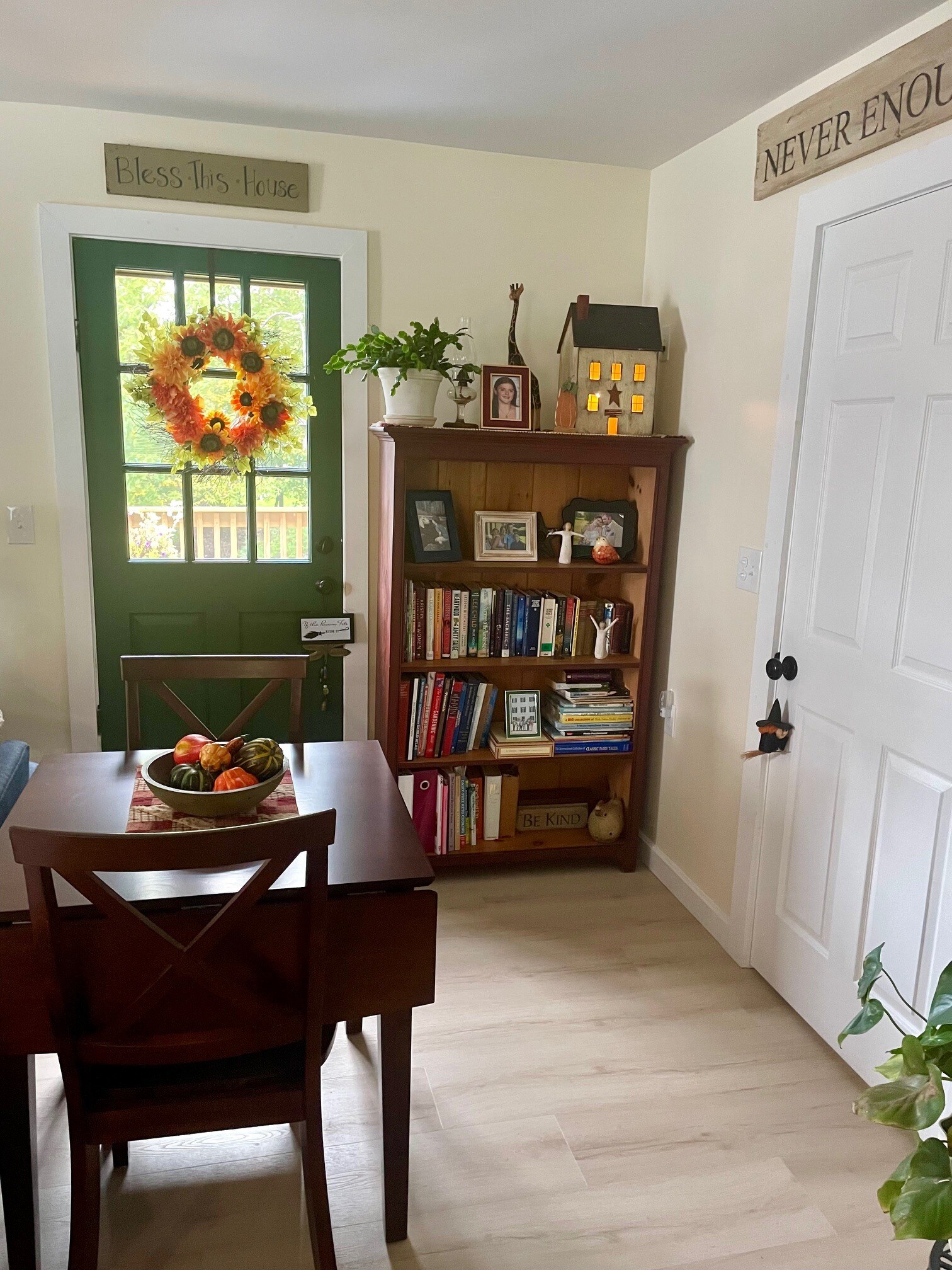 Building Photo - 3 Beckett St