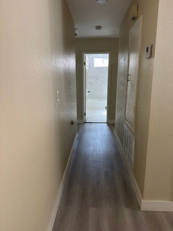 Building Photo - 17424 Seville Ct