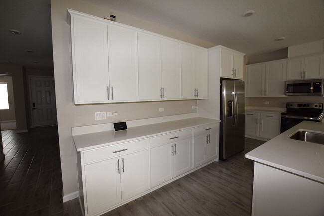 Building Photo - 8096 Cherrystone St