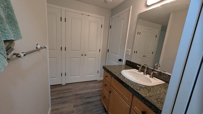 Building Photo - 12935 SW Conestoga Dr