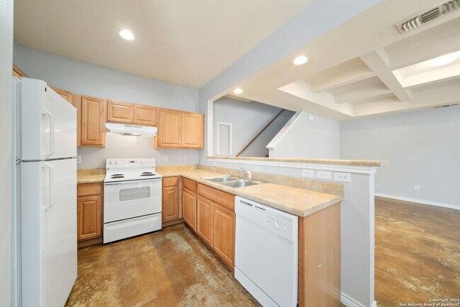 Building Photo - 3 Bedroom and 2.5 Bathroom located in The Gardens at The Summit Subdivision