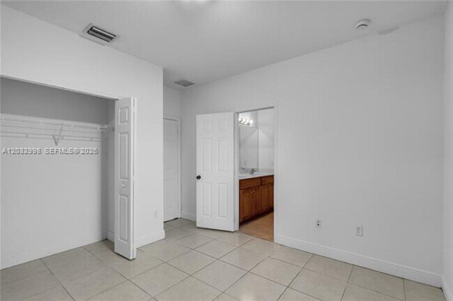 Building Photo - 9925 NW 10th St