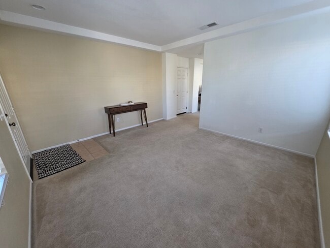 Building Photo - 165 Canyon Creek Way