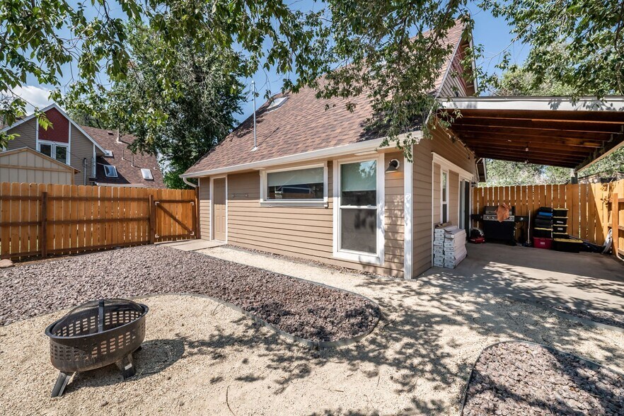 Building Photo - 2621 Wood Ave