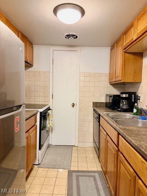 Building Photo - 6930 Carriage Hill Dr