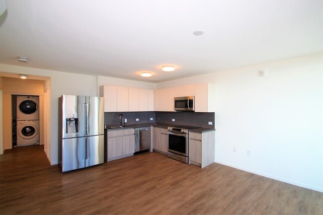 Building Photo - 1631 Kapiolani Blvd