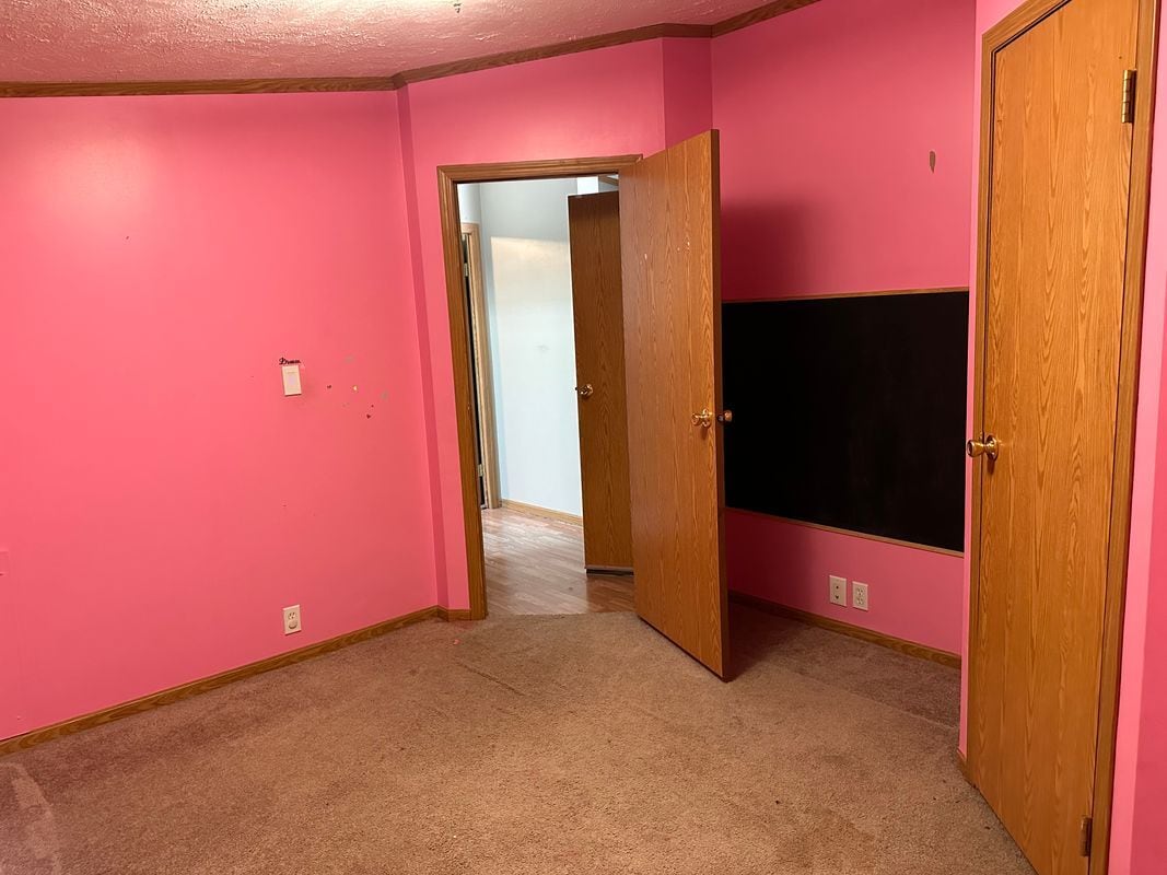 Building Photo - 55120 Grade Ave