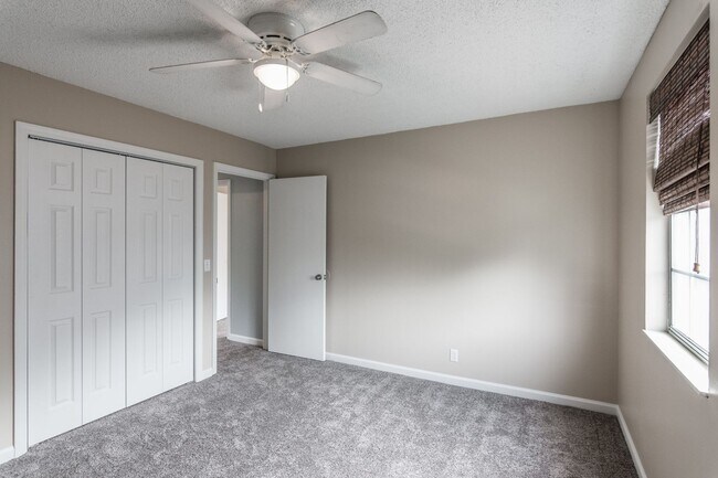 Building Photo - 5216 Roxborough Dr