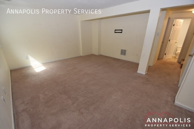 Building Photo - 1245 Seminole Dr