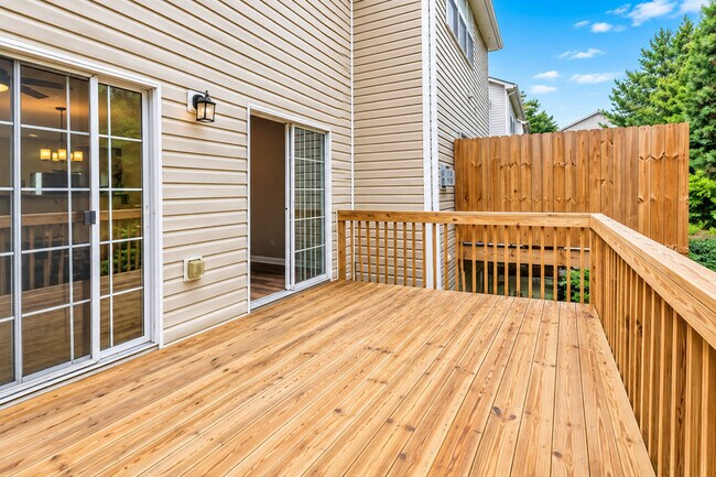 Building Photo - 730 Celeste Ln