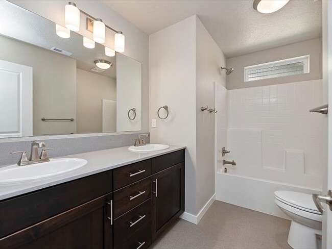 Building Photo - Must See!  Ready to move in! 4 bedroom, 2 bath home available in Verado with landscaping Included!