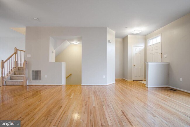 Building Photo - 13008 Shamrock Glen Dr