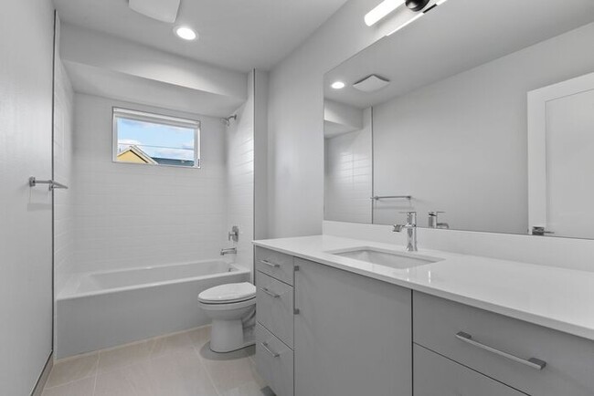 Building Photo - Stunning Brand-New Ballard Townhome with A...