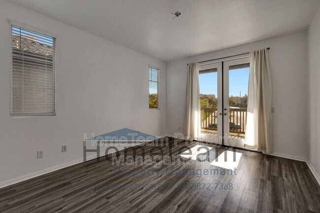 Building Photo - 263 Aventura Dr