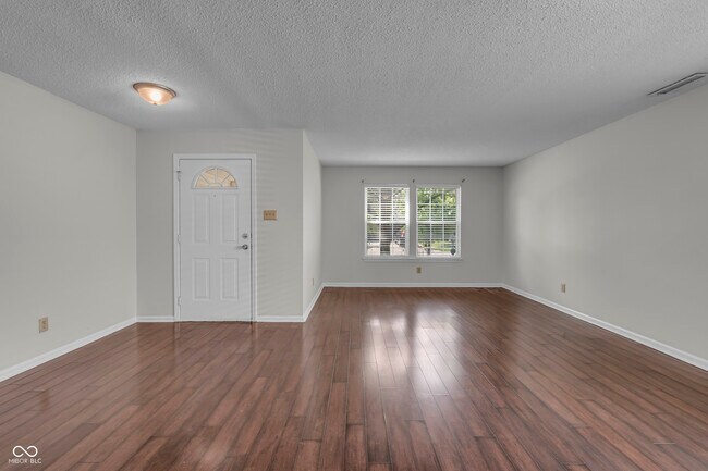 Building Photo - 10187 Hatherley Way