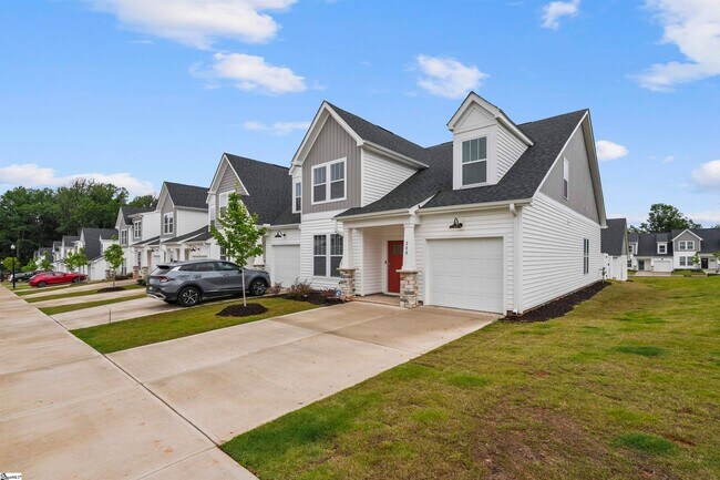 Building Photo - Wonderful Short-Term Furnished Townhome Cl...