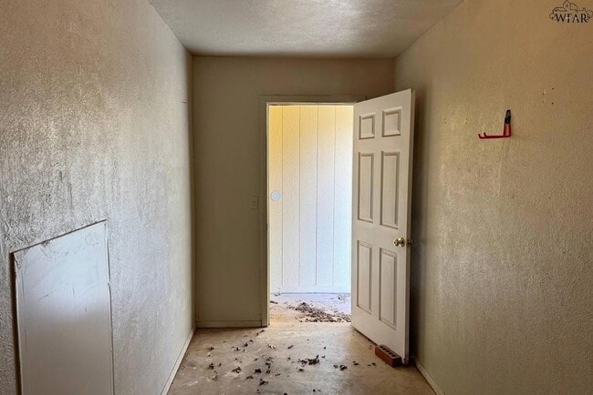 Building Photo - 1901 Wenonah Ave