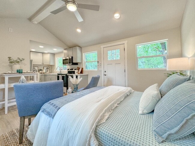 Building Photo - 37082 Nason Rd