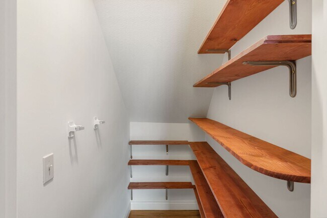 Building Photo - 2420 Boulder Springs Dr