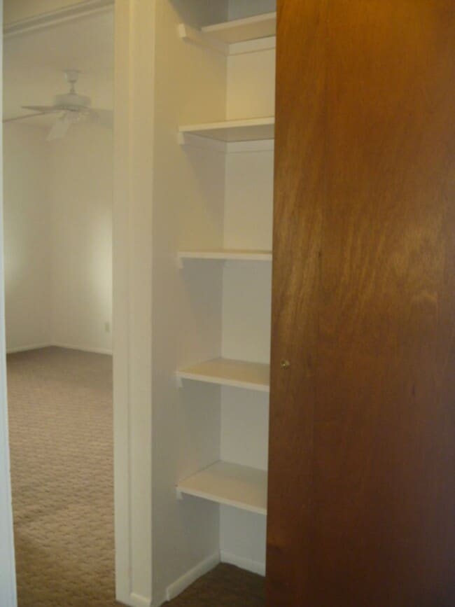 Building Photo - 3/2 $2150.00