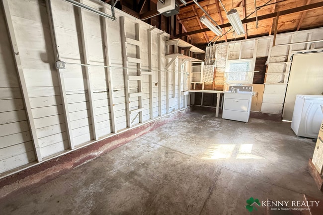 Building Photo - Charming 2-Bedroom Home with Private Backyard in South San Francisco