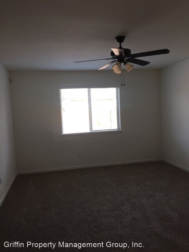 Building Photo - 3 br, 2 bath House - 1010 Vine