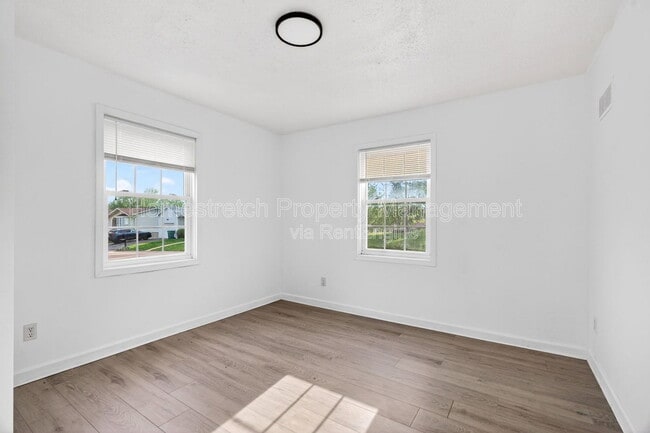 Building Photo - 3966 Kleinschmidt Rd