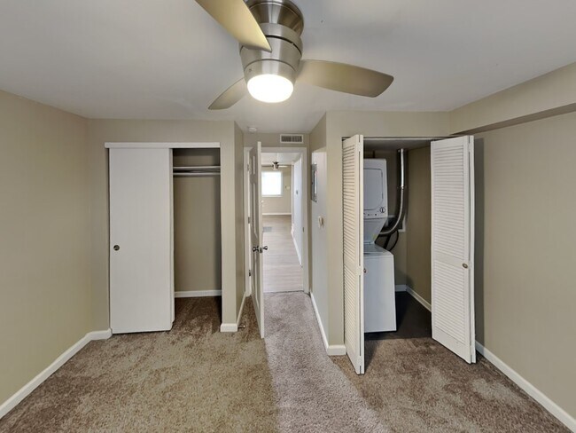 Building Photo - Lantern Square Apartments-B5