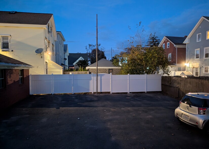 Building Photo - 313 Branch Ave