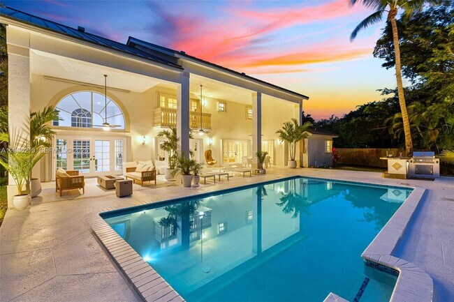 Building Photo - 14850 Old Cutler Rd