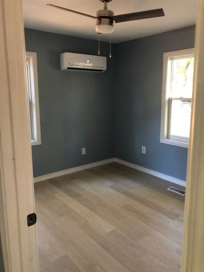 Building Photo - Charming Home in Bald Knob – Quiet Street, Spacious Yard, Move-In Ready!