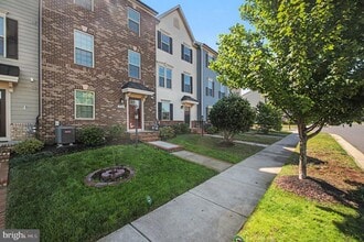 Building Photo - 18143 Red Mulberry Rd