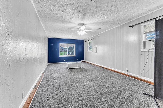 Building Photo - 140 Livingston Cir