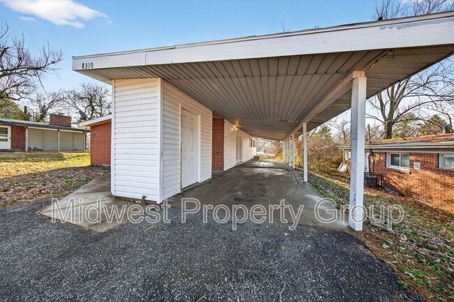 Building Photo - 8310 Sagewood Ln