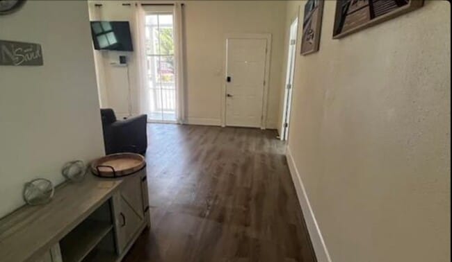 Building Photo - 1523 21st St