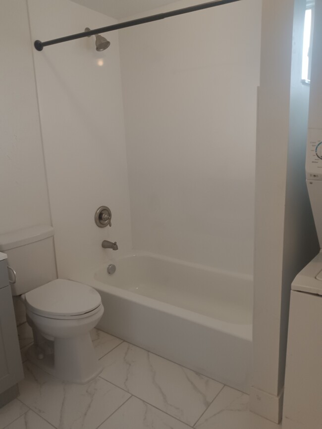 Building Photo - 6245 Margray Dr