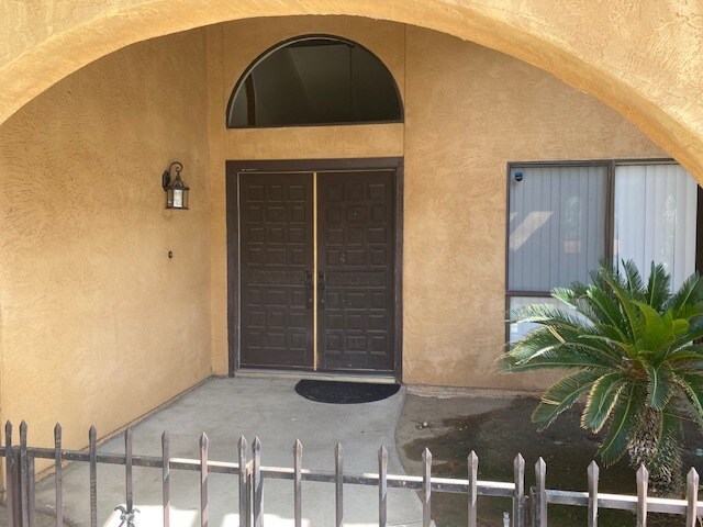 Building Photo - 6405 Landfair Dr