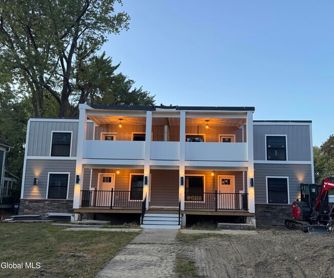 Building Photo - 103 E High St