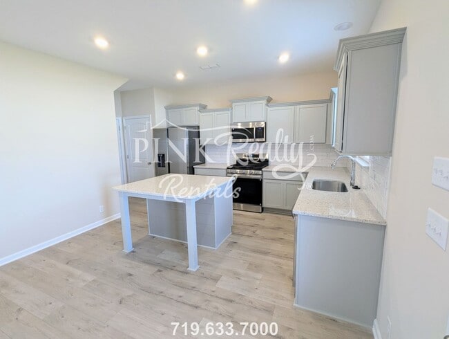 Building Photo - 4014 Colleton Ln