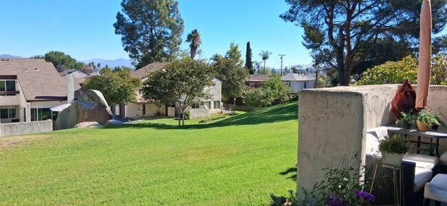 Building Photo - 1437 Robin Ln