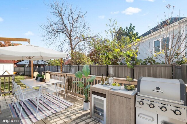 Building Photo - 10009 Sinnott Ct