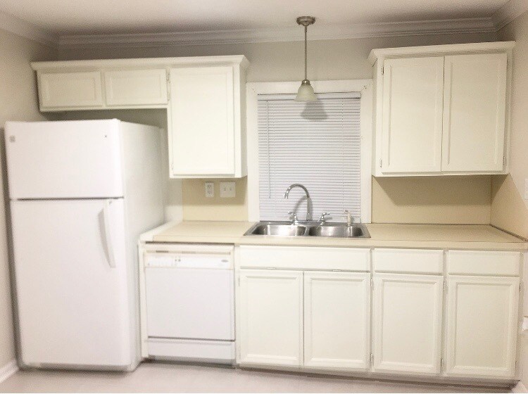 Building Photo - 1029 Wilson St