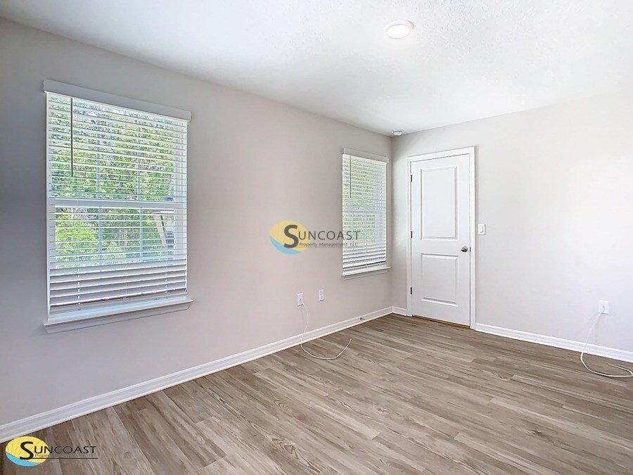 Building Photo - 3821 SW 43rd Ct