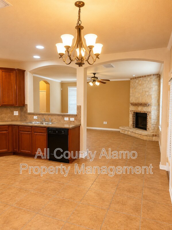 Building Photo - 5565 Saffron Way
